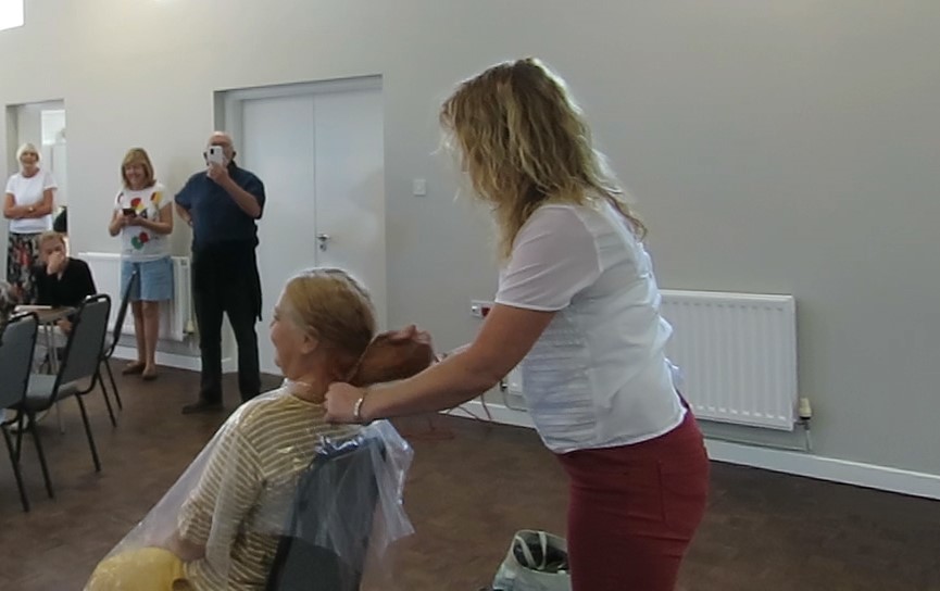 tyinguphair